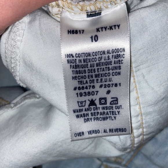 2001 Vintage Tommy Hilfiger Jean Shorts. Size 10. Good Condition! - Picture 2 of 6